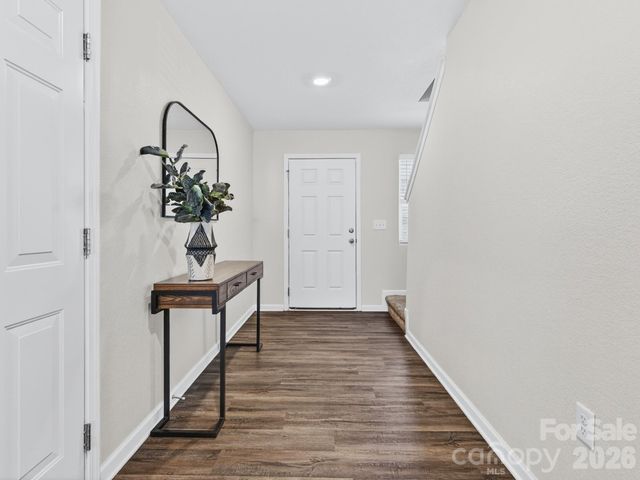 8128 Derby Woods Lane, Charlotte, NC 28214