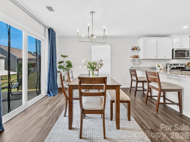 8128 Derby Woods Lane, Charlotte, NC 28214