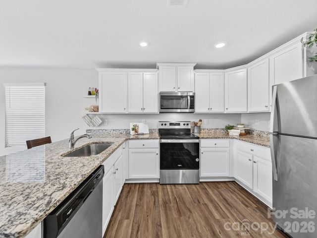 8128 Derby Woods Lane, Charlotte, NC 28214