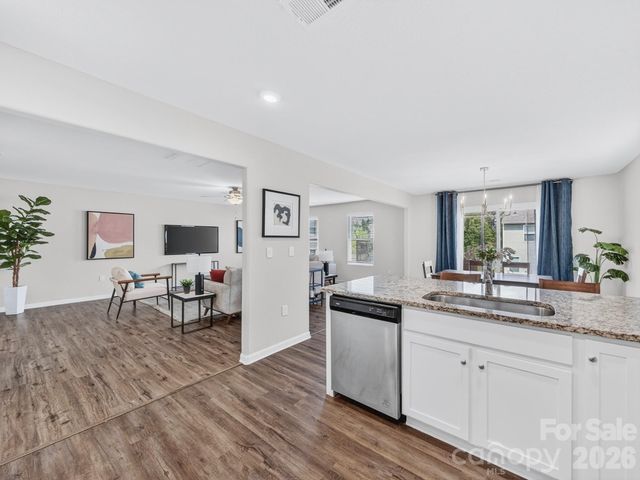 8128 Derby Woods Lane, Charlotte, NC 28214