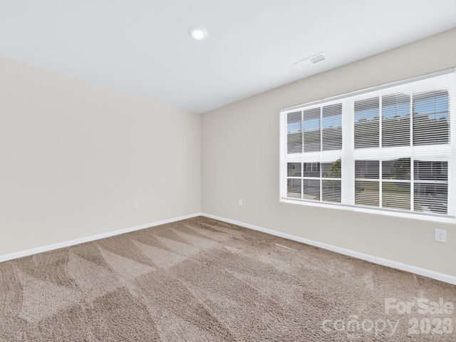 8128 Derby Woods Lane, Charlotte, NC 28214