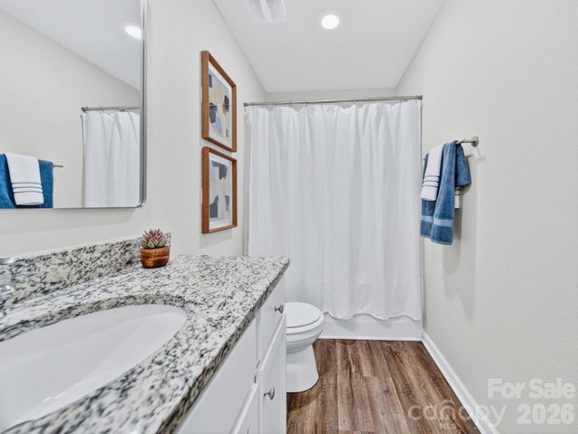8128 Derby Woods Lane, Charlotte, NC 28214