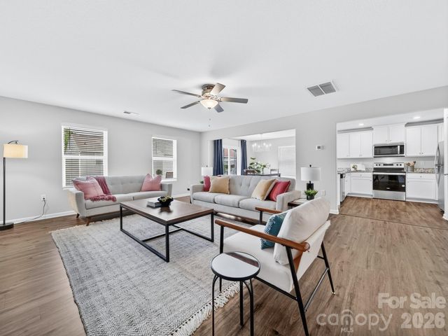 8128 Derby Woods Lane, Charlotte, NC 28214