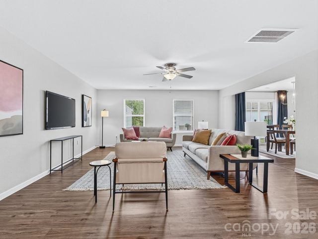 8128 Derby Woods Lane, Charlotte, NC 28214