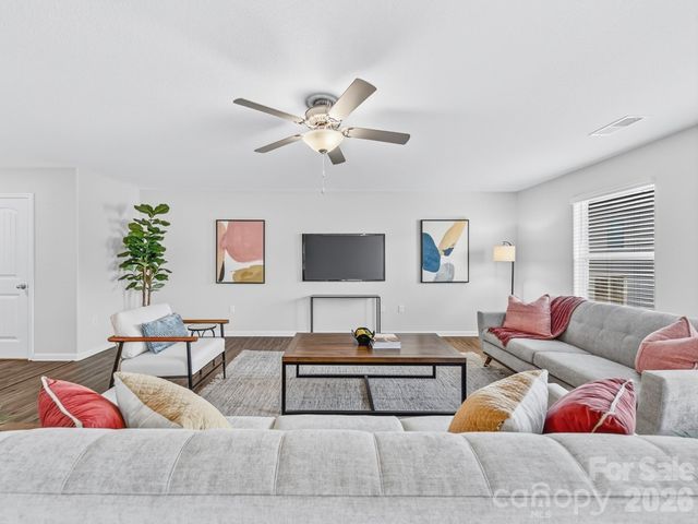 8128 Derby Woods Lane, Charlotte, NC 28214