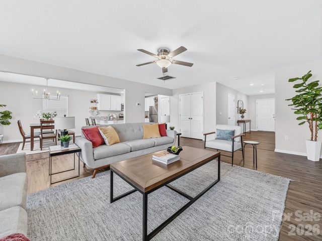 8128 Derby Woods Lane, Charlotte, NC 28214