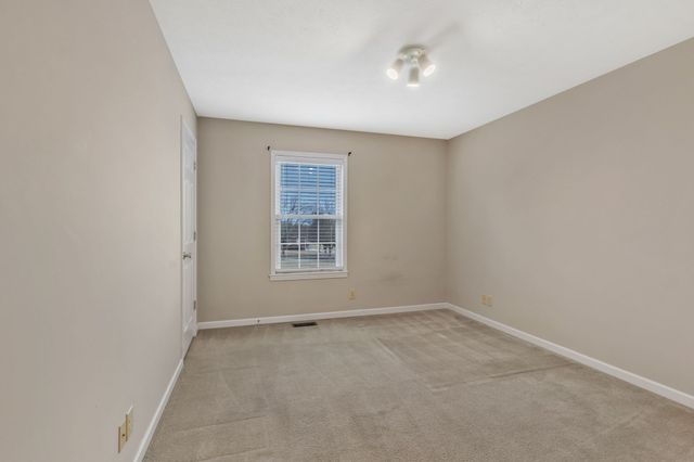 3729 Calista Rd, Cross Plains, TN 37049