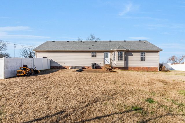 3729 Calista Rd, Cross Plains, TN 37049
