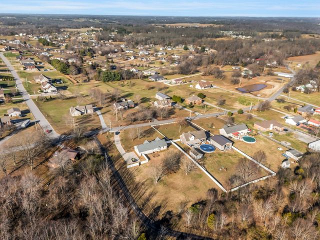 3729 Calista Rd, Cross Plains, TN 37049