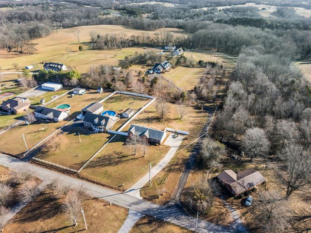 3729 Calista Rd, Cross Plains, TN 37049