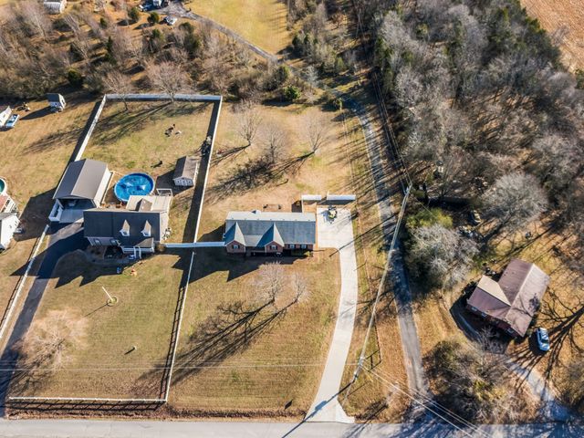 3729 Calista Rd, Cross Plains, TN 37049