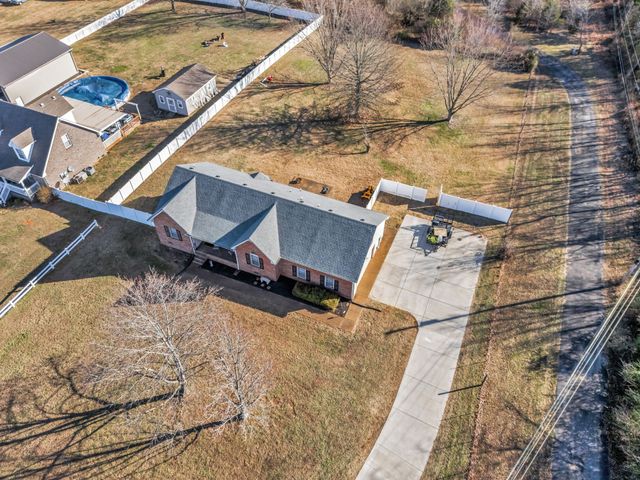 3729 Calista Rd, Cross Plains, TN 37049