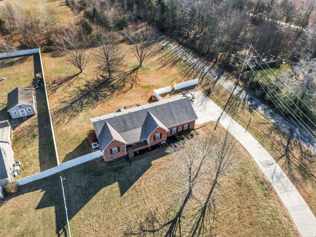 3729 Calista Rd, Cross Plains, TN 37049