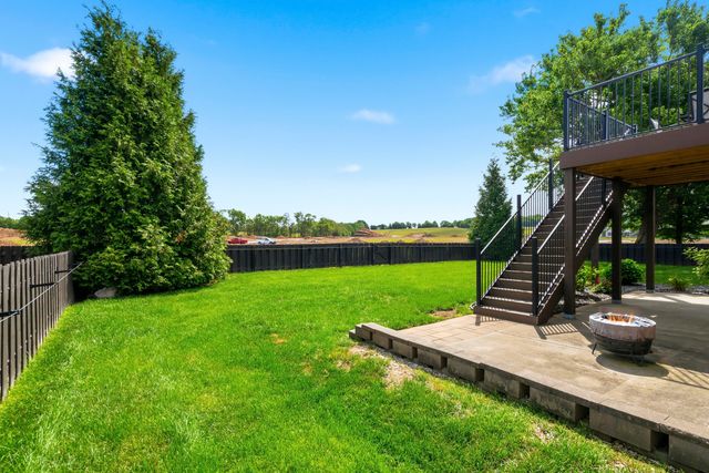 1646 N Waterstone Avenue, Springfield, MO 65802