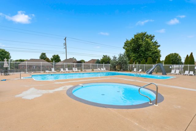1646 N Waterstone Avenue, Springfield, MO 65802