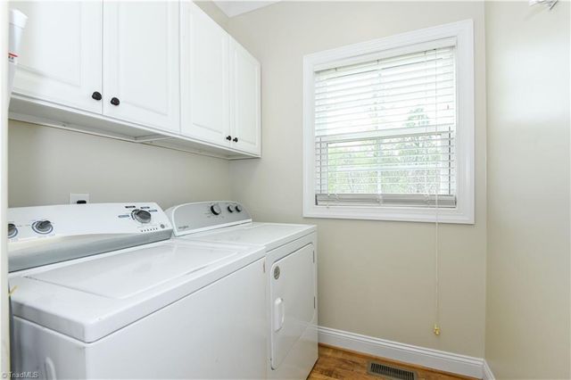 5609 Crooked Oak Drive, Summerfield, NC 27358