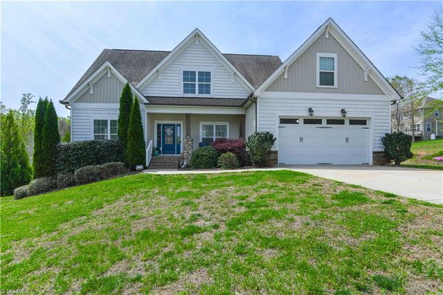 5609 Crooked Oak Drive, Summerfield, NC 27358