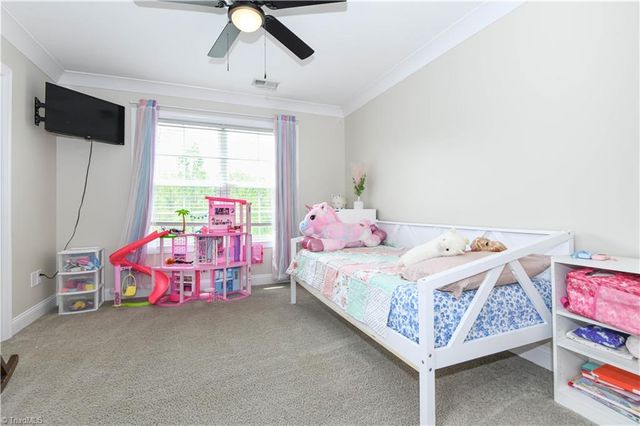 5609 Crooked Oak Drive, Summerfield, NC 27358