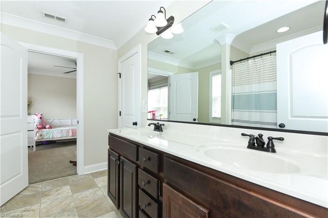 5609 Crooked Oak Drive, Summerfield, NC 27358