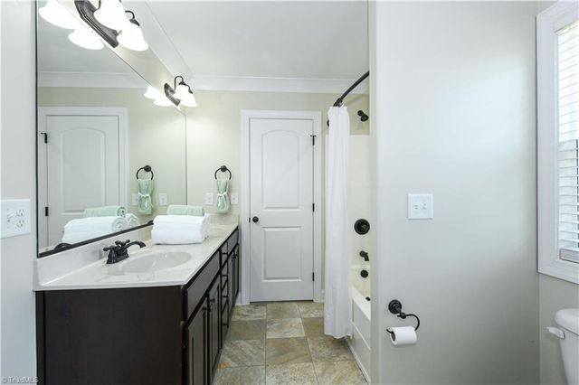 5609 Crooked Oak Drive, Summerfield, NC 27358