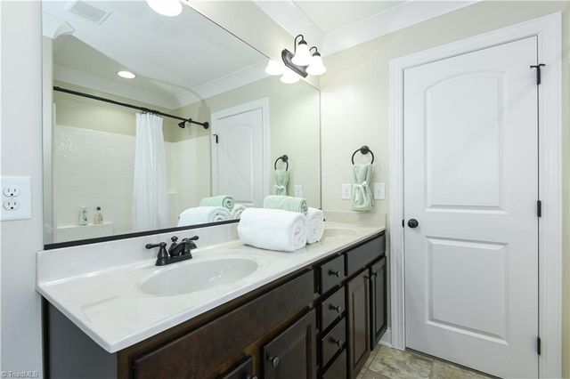 5609 Crooked Oak Drive, Summerfield, NC 27358