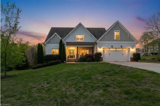 5609 Crooked Oak Drive, Summerfield, NC 27358