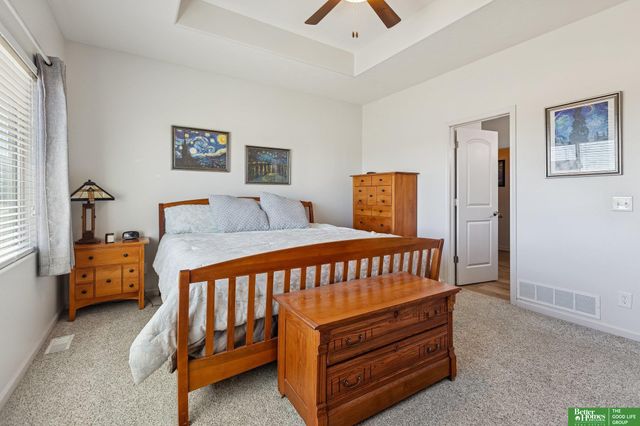 11909 S 212th Street, Gretna, NE 68028