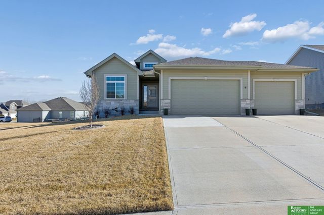 11909 S 212th Street, Gretna, NE 68028