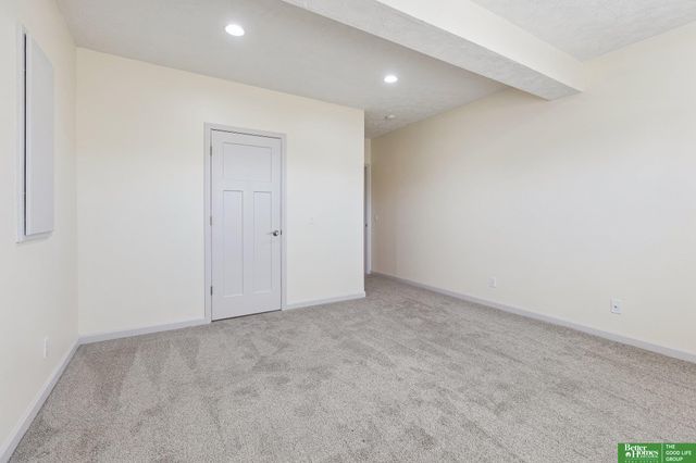 11909 S 212th Street, Gretna, NE 68028