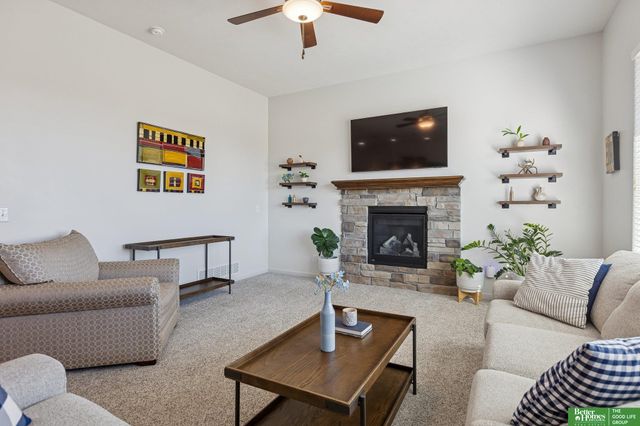 11909 S 212th Street, Gretna, NE 68028