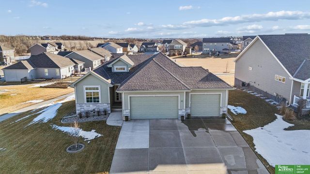 11909 S 212th Street, Gretna, NE 68028