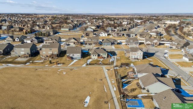 11909 S 212th Street, Gretna, NE 68028