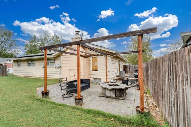 4119 W Westport St, Wichita, KS 67212