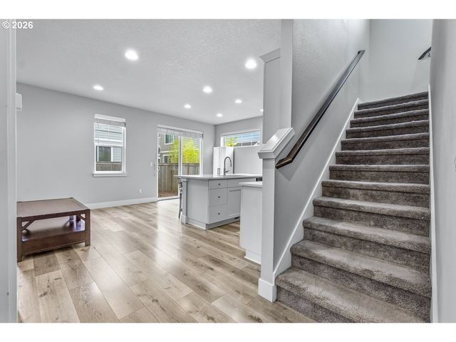 4412 Se HARDWOOD Ln, Hillsboro, OR 97123