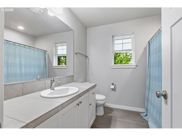 4412 Se HARDWOOD Ln, Hillsboro, OR 97123