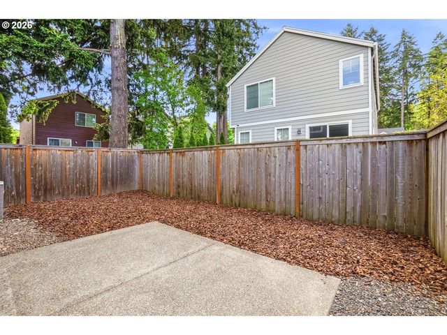 4412 Se HARDWOOD Ln, Hillsboro, OR 97123
