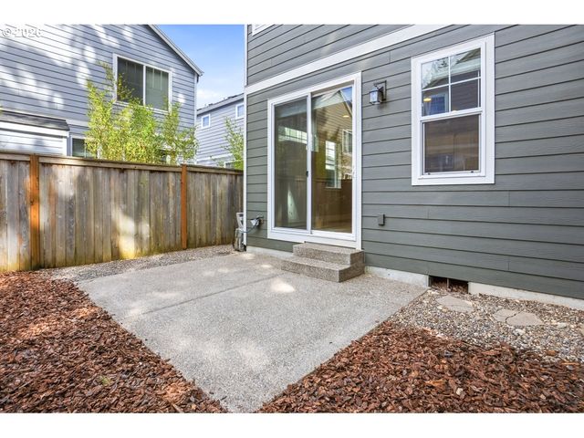 4412 Se HARDWOOD Ln, Hillsboro, OR 97123