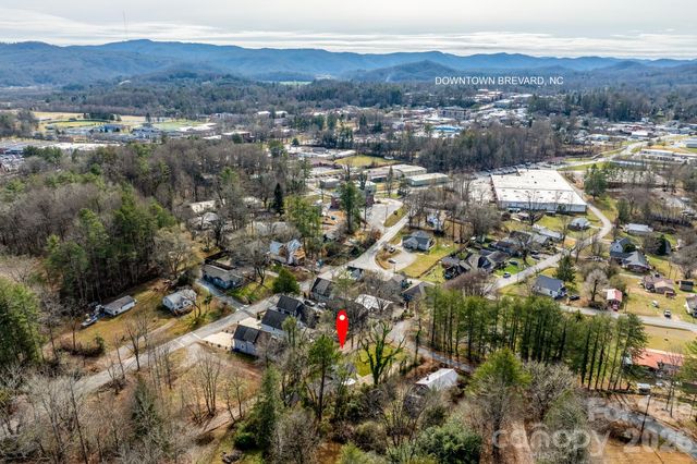 48 Elliott Road, Brevard, NC 28712