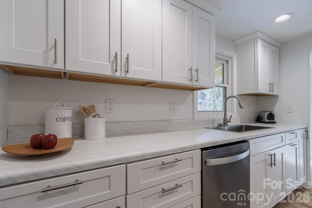 48 Elliott Road, Brevard, NC 28712