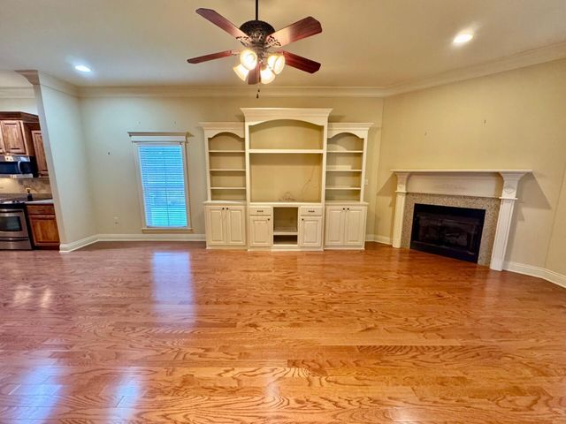 40 Cambrian Ridge, Petal, MS 39465