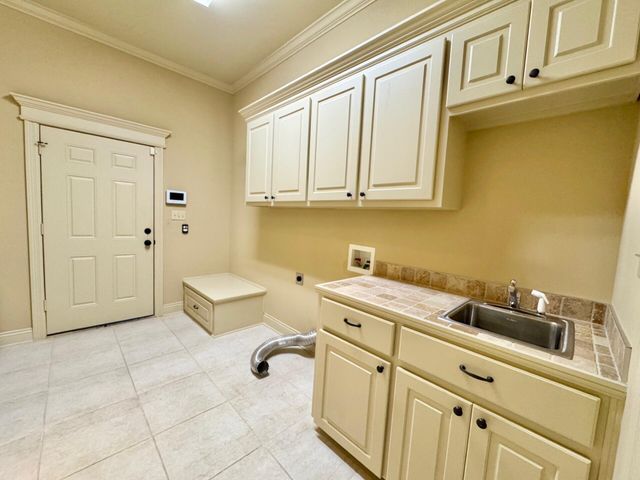 40 Cambrian Ridge, Petal, MS 39465