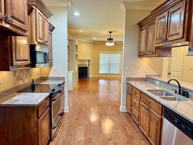 40 Cambrian Ridge, Petal, MS 39465