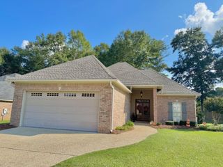 40 Cambrian Ridge, Petal, MS 39465