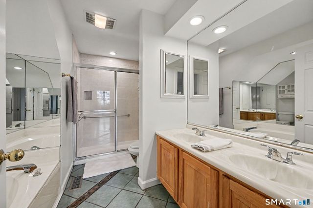 123 Harbor Drive 210, Stamford, CT 06902