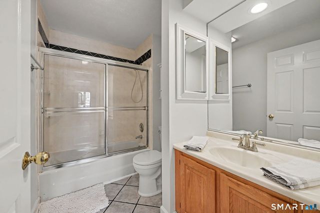 123 Harbor Drive 210, Stamford, CT 06902