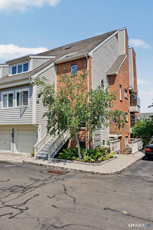 123 Harbor Drive 210, Stamford, CT 06902