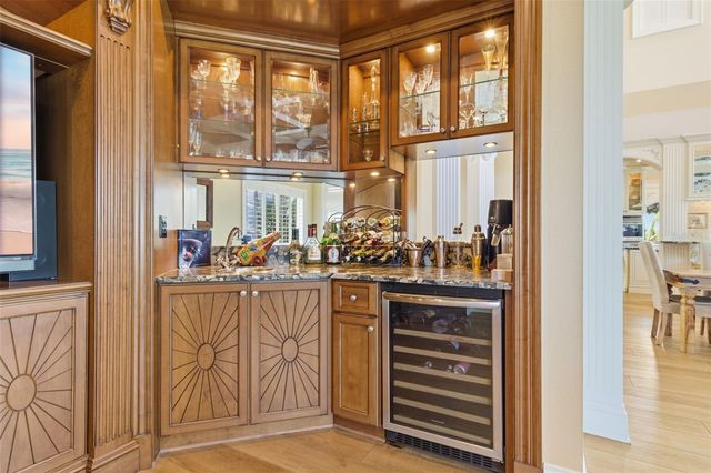 24 N PINE CIRCLE, Belleair, FL 33756