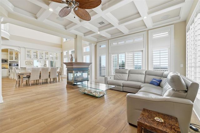 24 N PINE CIRCLE, Belleair, FL 33756