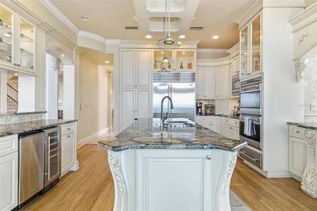 24 N PINE CIRCLE, Belleair, FL 33756
