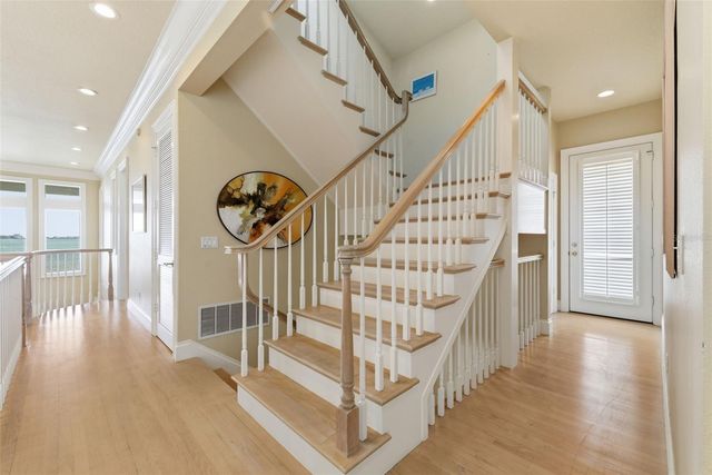 24 N PINE CIRCLE, Belleair, FL 33756
